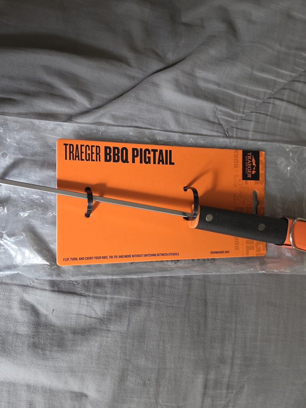 BBQ Pigtail Rotating Skewer - Black and Orange